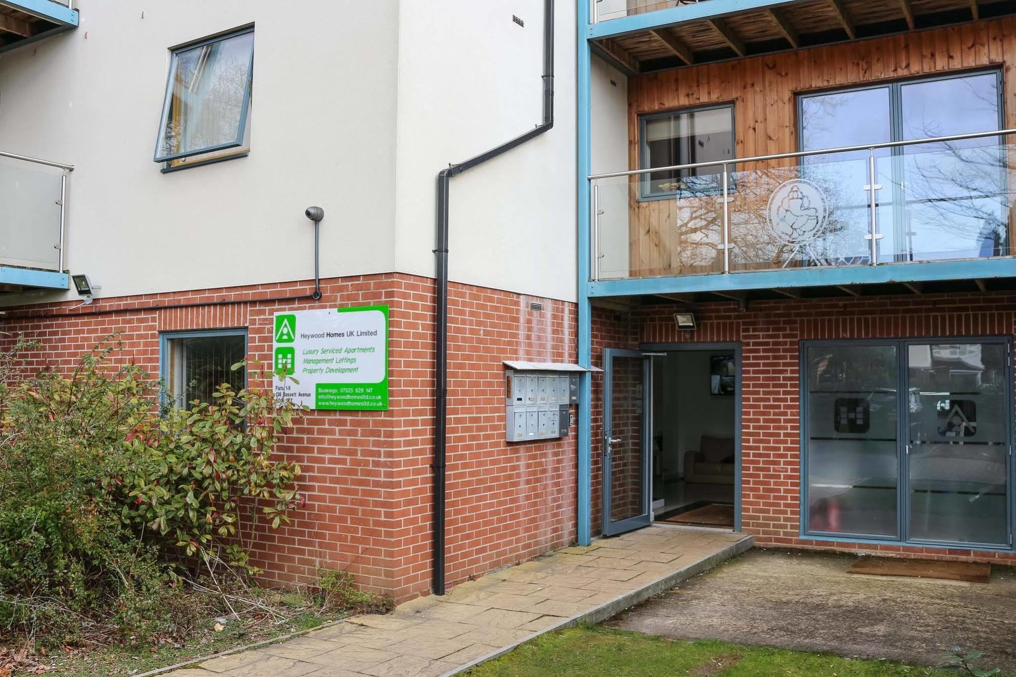 Southampton Serviced Apartments Exterior photo